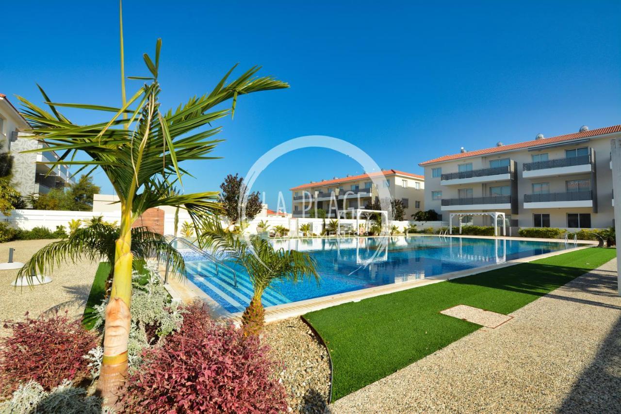 ♥ Sunny&Cozy Family Apartment ★ Walk To The Beach☼ Paralimni Exterior photo