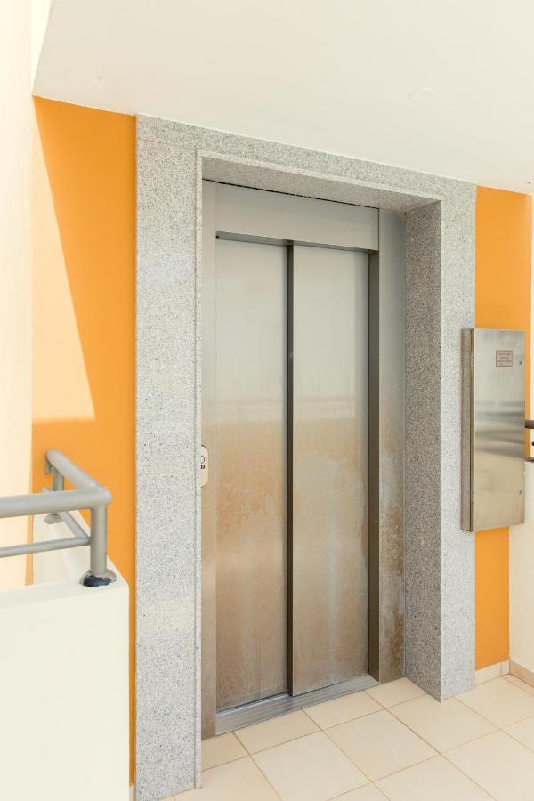 ♥ Sunny&Cozy Family Apartment ★ Walk To The Beach☼ Paralimni Exterior photo